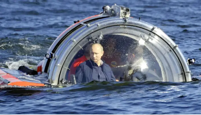 পারমাণবিক অস্ত্র বহনে সক্ষম সুপার টর্পেডো পরীক্ষা করেছে রাশিয়া: পুতিন